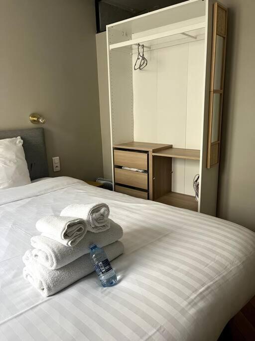 Appartement 4 Personnes - St Lazar Sur Cour à Paris Extérieur photo