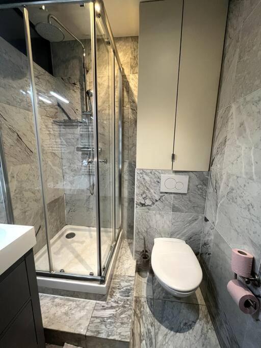 Appartement 4 Personnes - St Lazar Sur Cour à Paris Extérieur photo